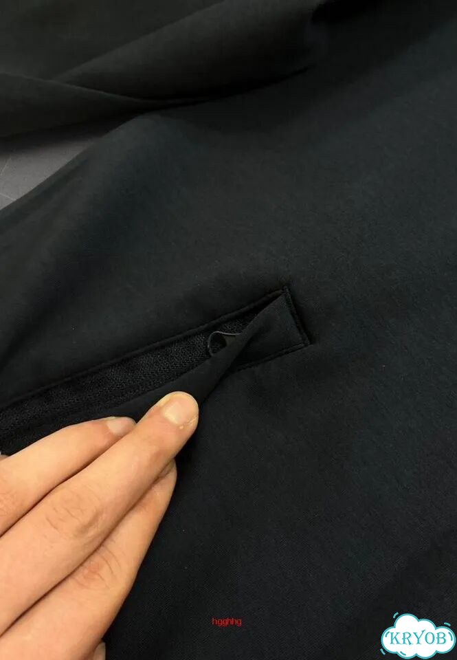 Спортивный костюм Armani фото 2