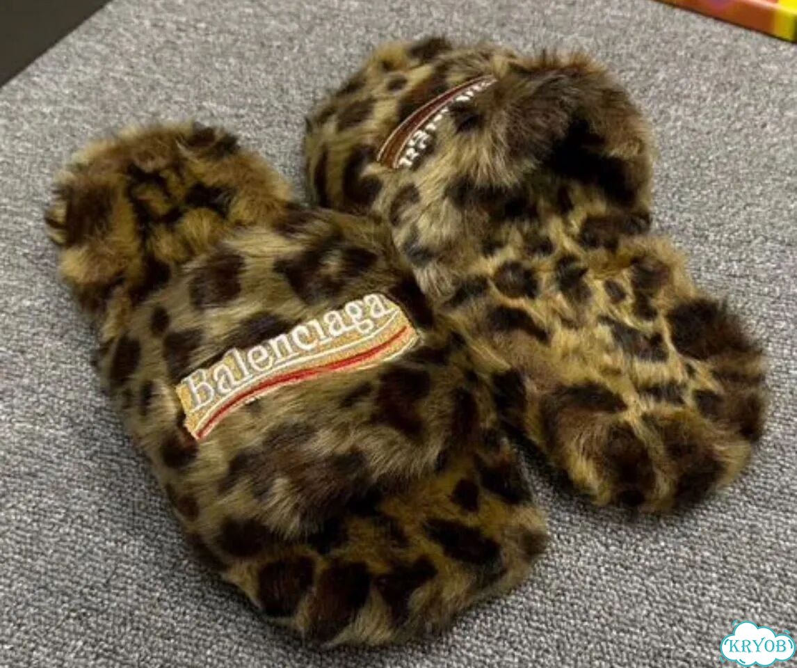 Тапки balenciaga меховые фото 5