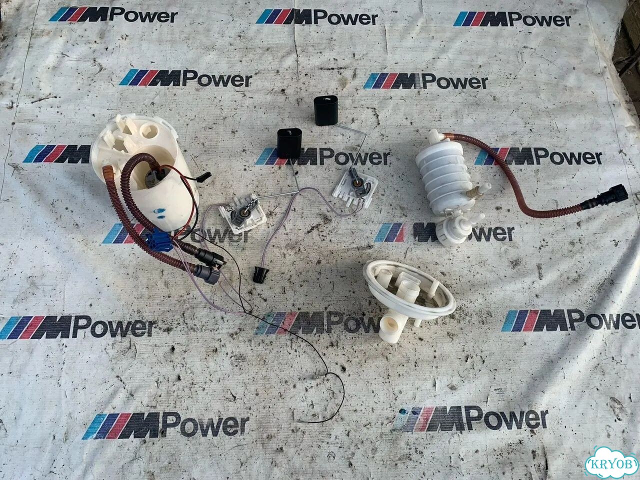 Топливный насос BMW E83 N52 фото 1
