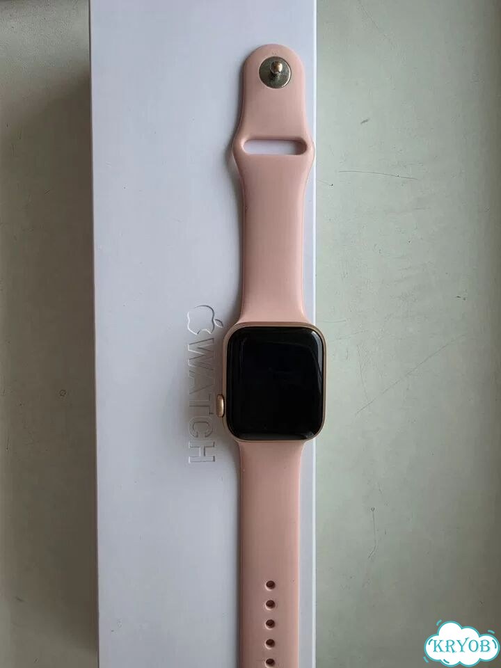 Apple watch SE 40 mm фото 1