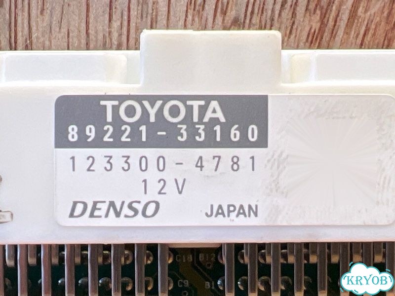 Блок реле и предохранителей toyota camry ACV30 фото 9