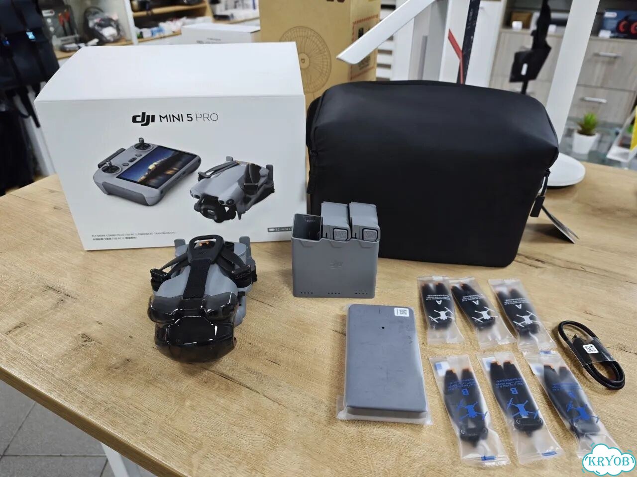 Квадрокоптер DJI Mini 5 Pro, комплект без пульта фото 1
