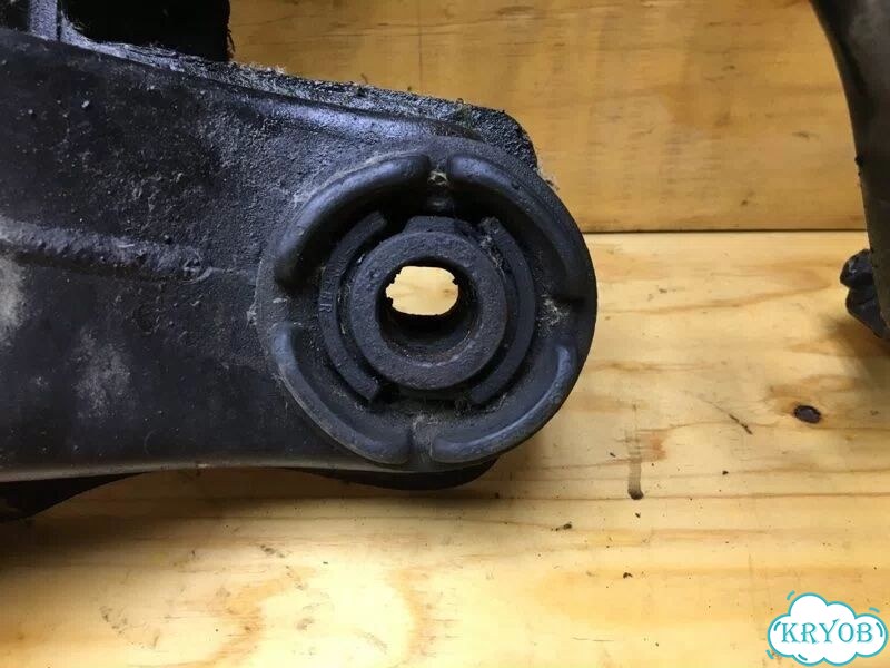 Балка поперечная задняя toyota allion ZZT245 1zzfe фото 4