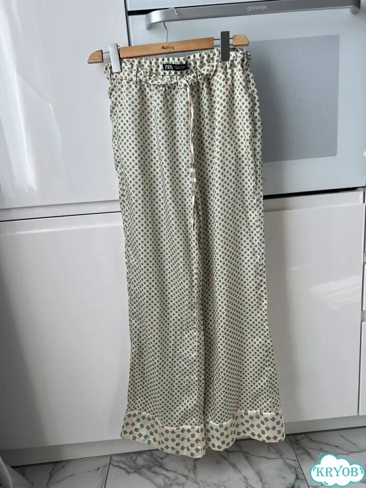 Брюки Zara атласные фото 1