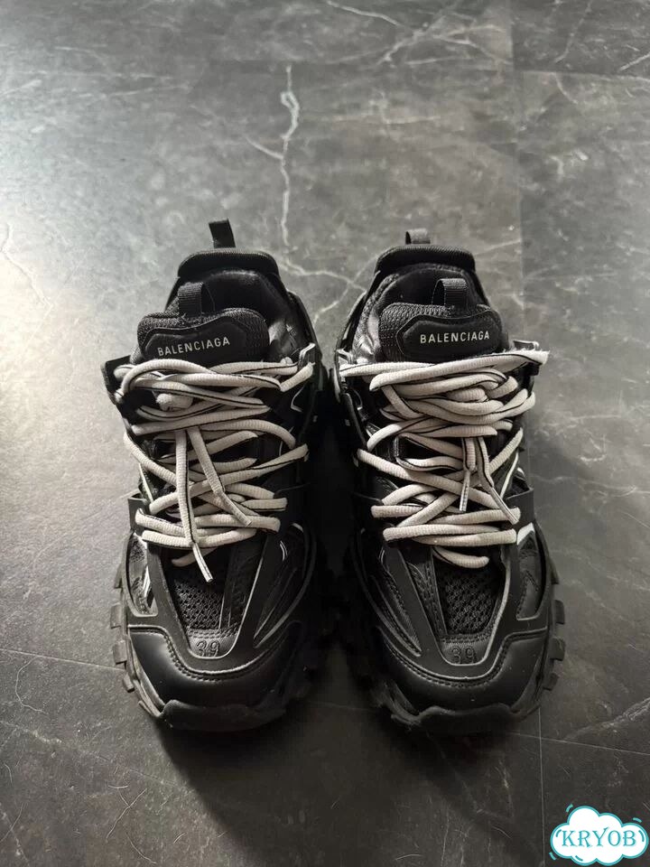 Balenciaga track 1 LED black white фото 1