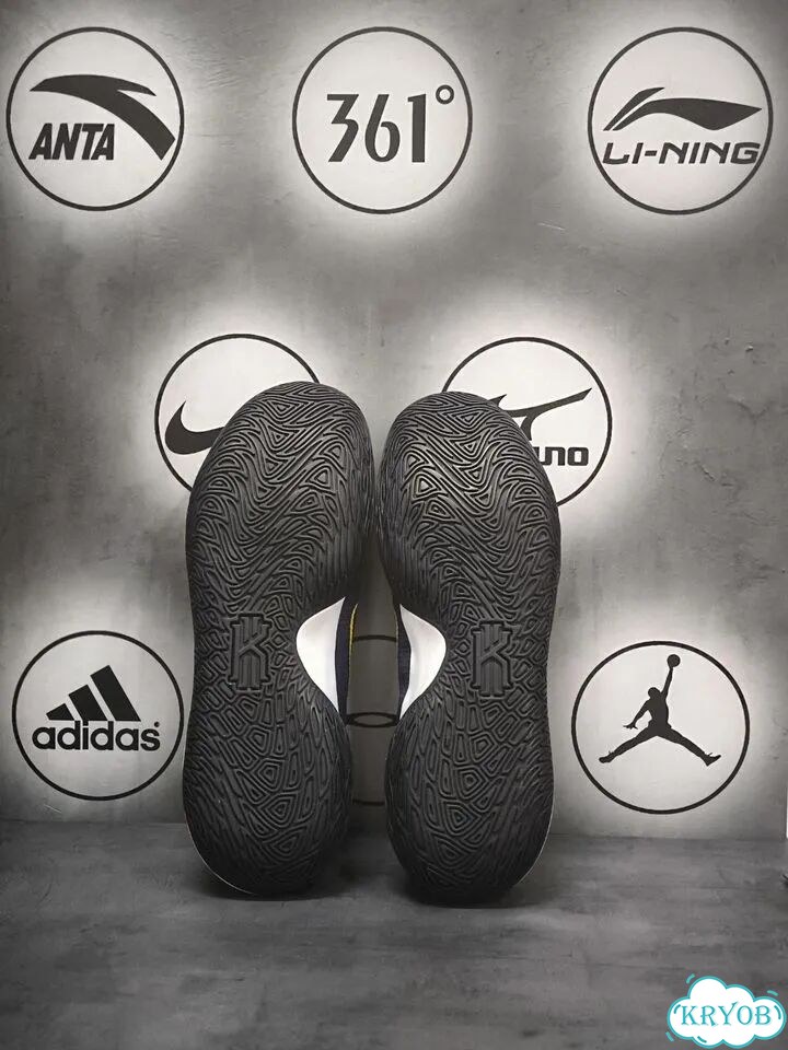 Баскетбольные кроссовки nike kyrie flytrap 4 фото 2