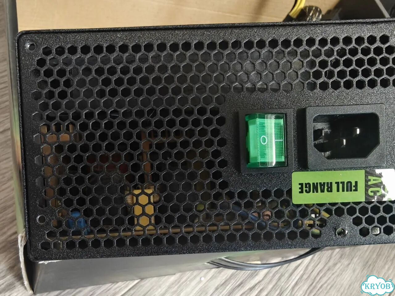 Блок питания для пк 1000w Gamemax фото 3