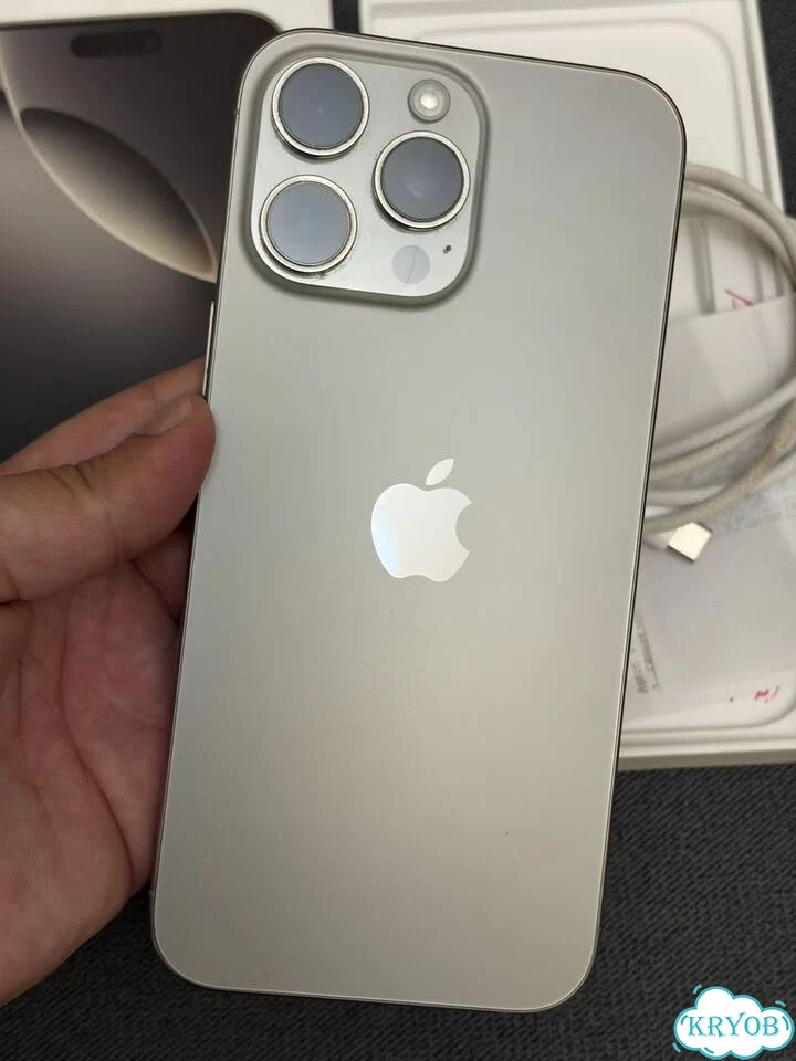 iPhone 16 Pro Max, 256 ГБ, SIM + eSIM фото 2