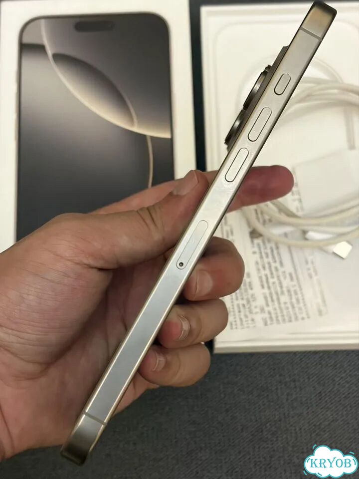 iPhone 16 Pro Max, 256 ГБ, SIM + eSIM фото 3