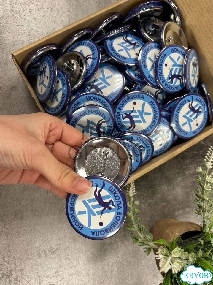Закатные значки оптом фото 1