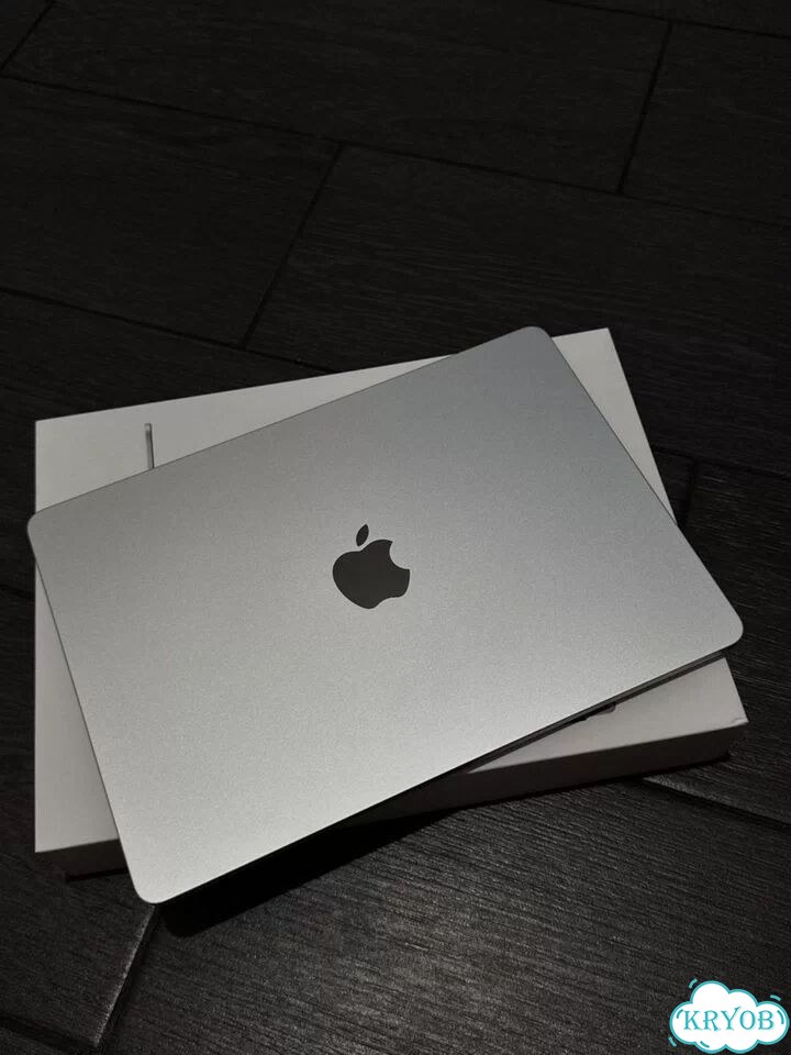 MacBook Air m2 8/256 100% батарея фото 2