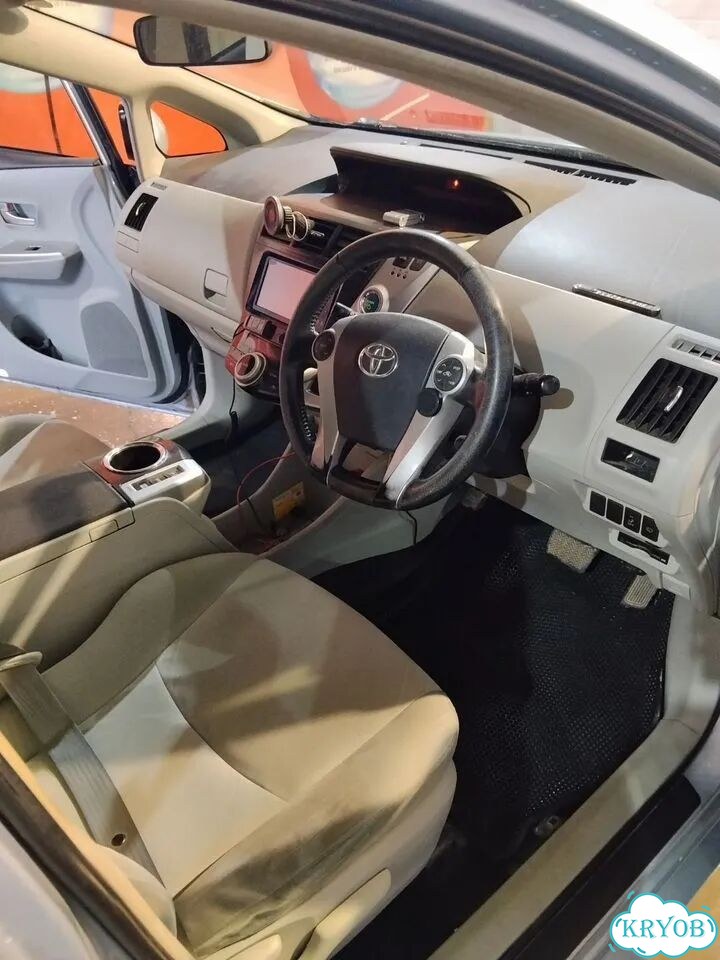 Toyota Prius Alpha 1.8 CVT, 2012, 230 000 км фото 10