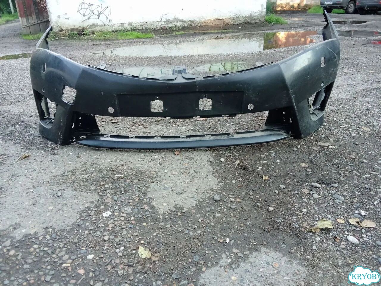 Бампер Toyota Corolla E180 фото 1