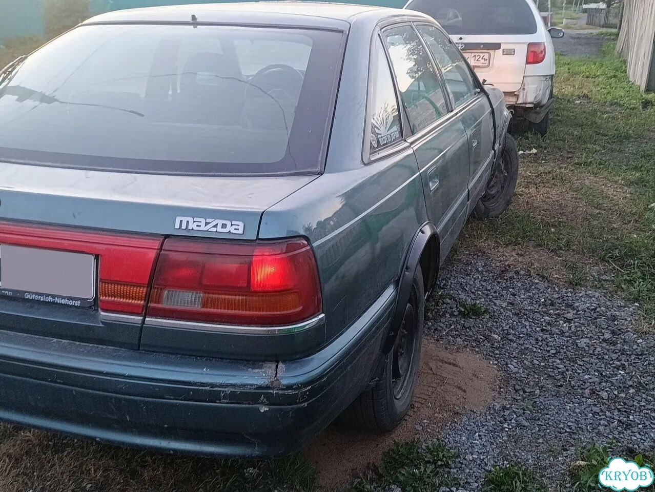 Mazda 626 2.0 MT, 1992, битый, 500 000 км фото 3