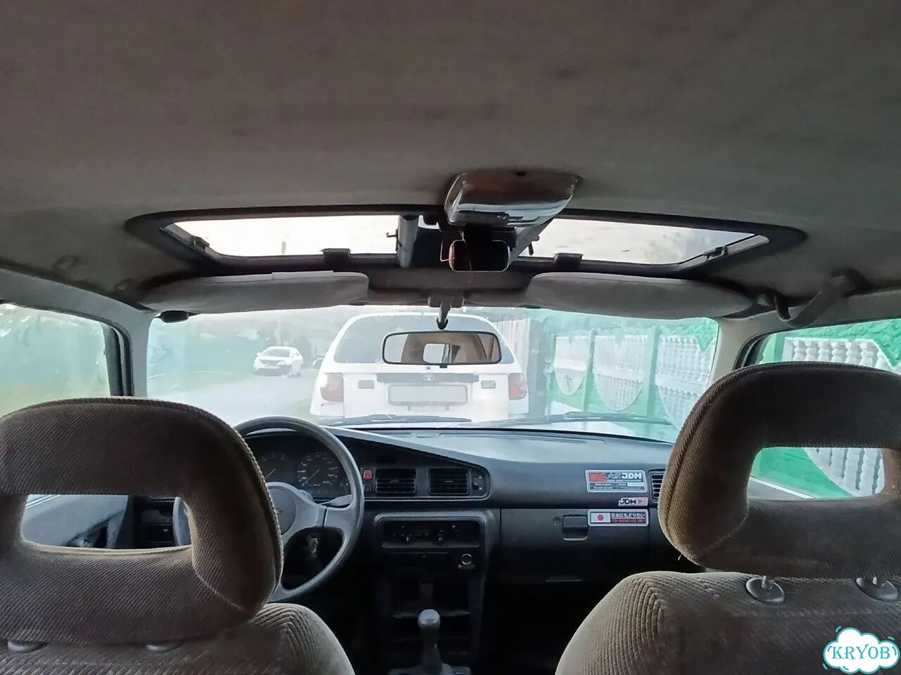 Mazda 626 2.0 MT, 1992, битый, 500 000 км фото 5
