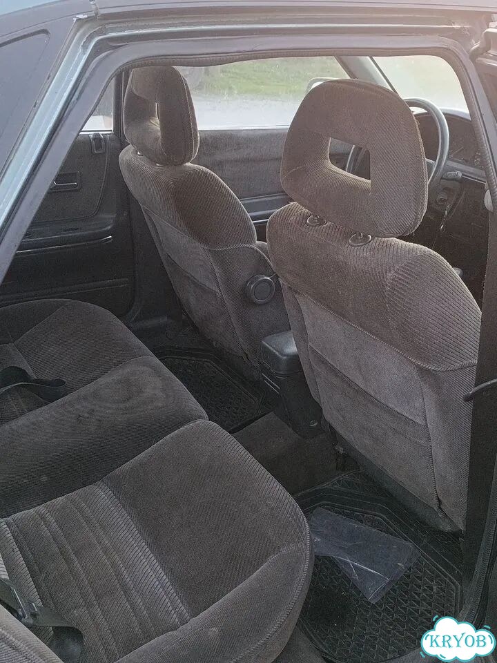 Mazda 626 2.0 MT, 1992, битый, 500 000 км фото 7