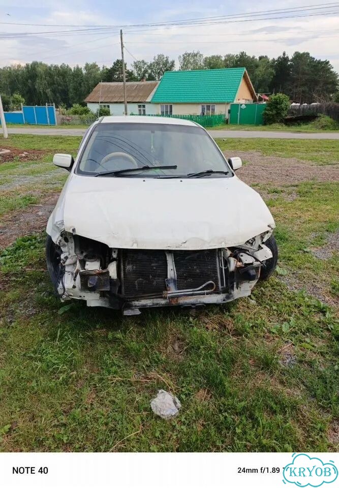 Mazda Familia 1.5 AT, 1999, битый, 300 000 км фото 1