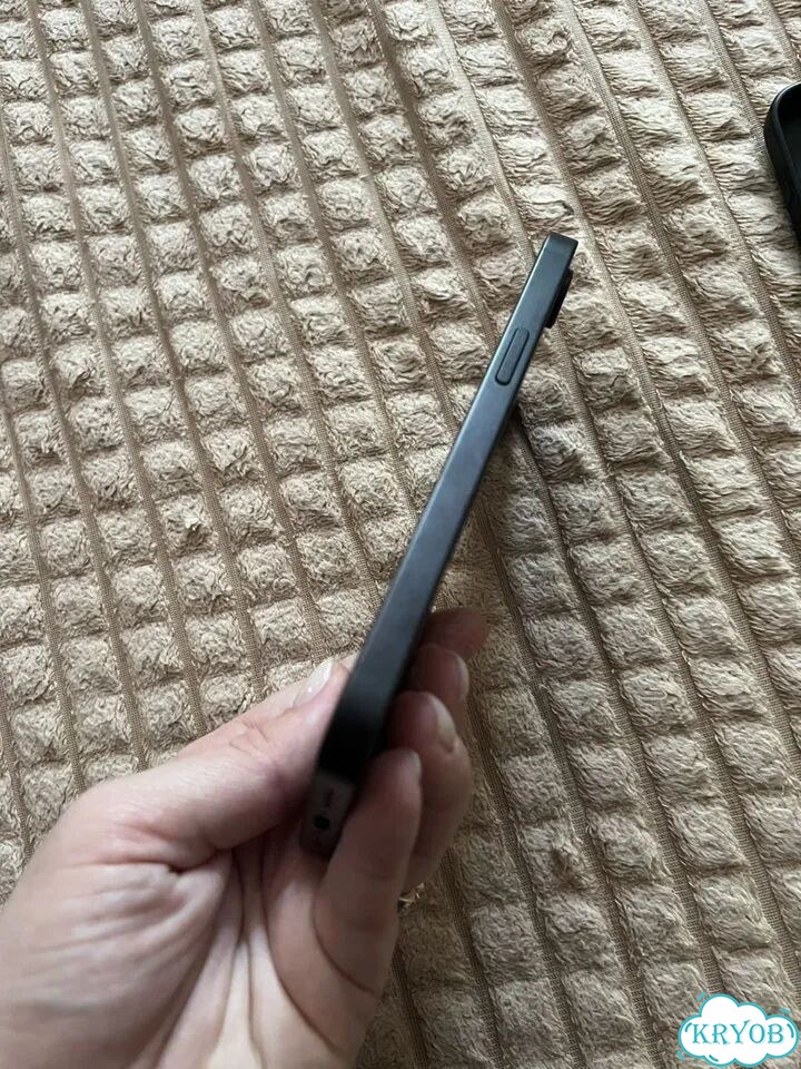 iPhone 16e, 128 ГБ, SIM + eSIM фото 4