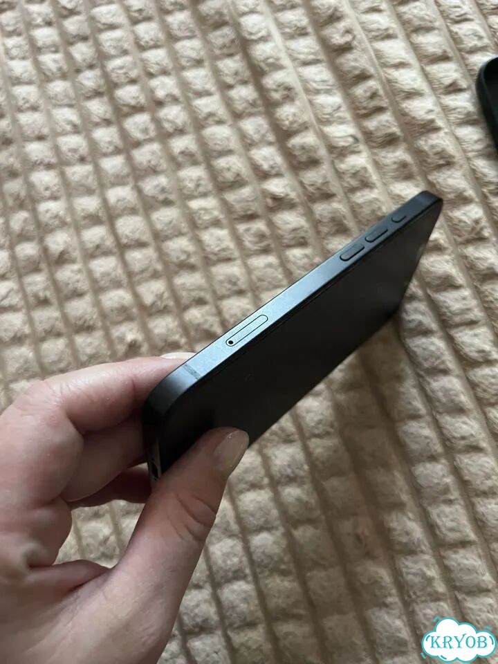 iPhone 16e, 128 ГБ, SIM + eSIM фото 5