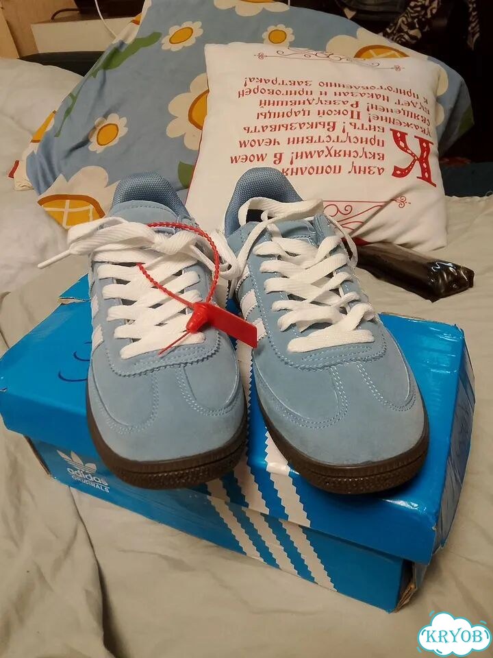 Женские кроссовки Adidas фото 3