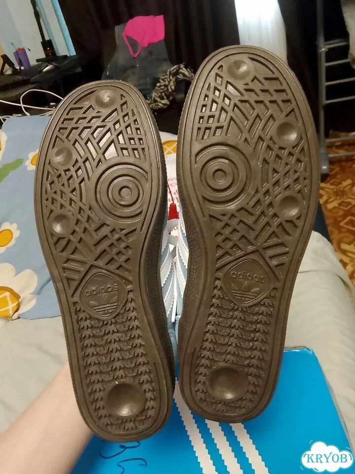Женские кроссовки Adidas фото 4