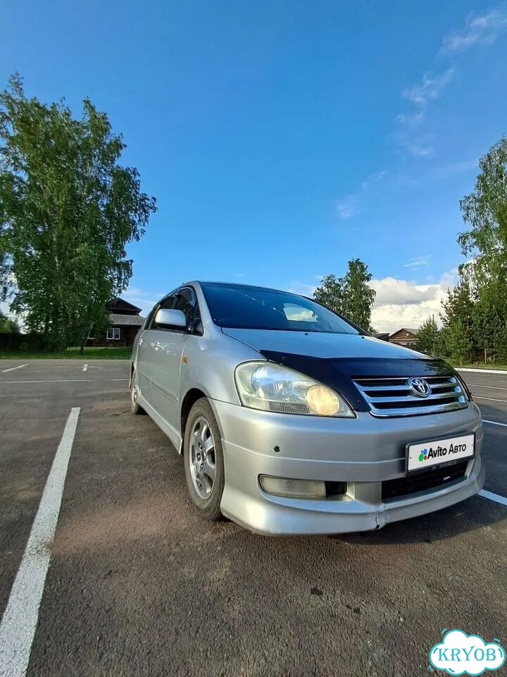 Toyota Ipsum 2.4 AT, 2002, битый, 295 069 км фото 9