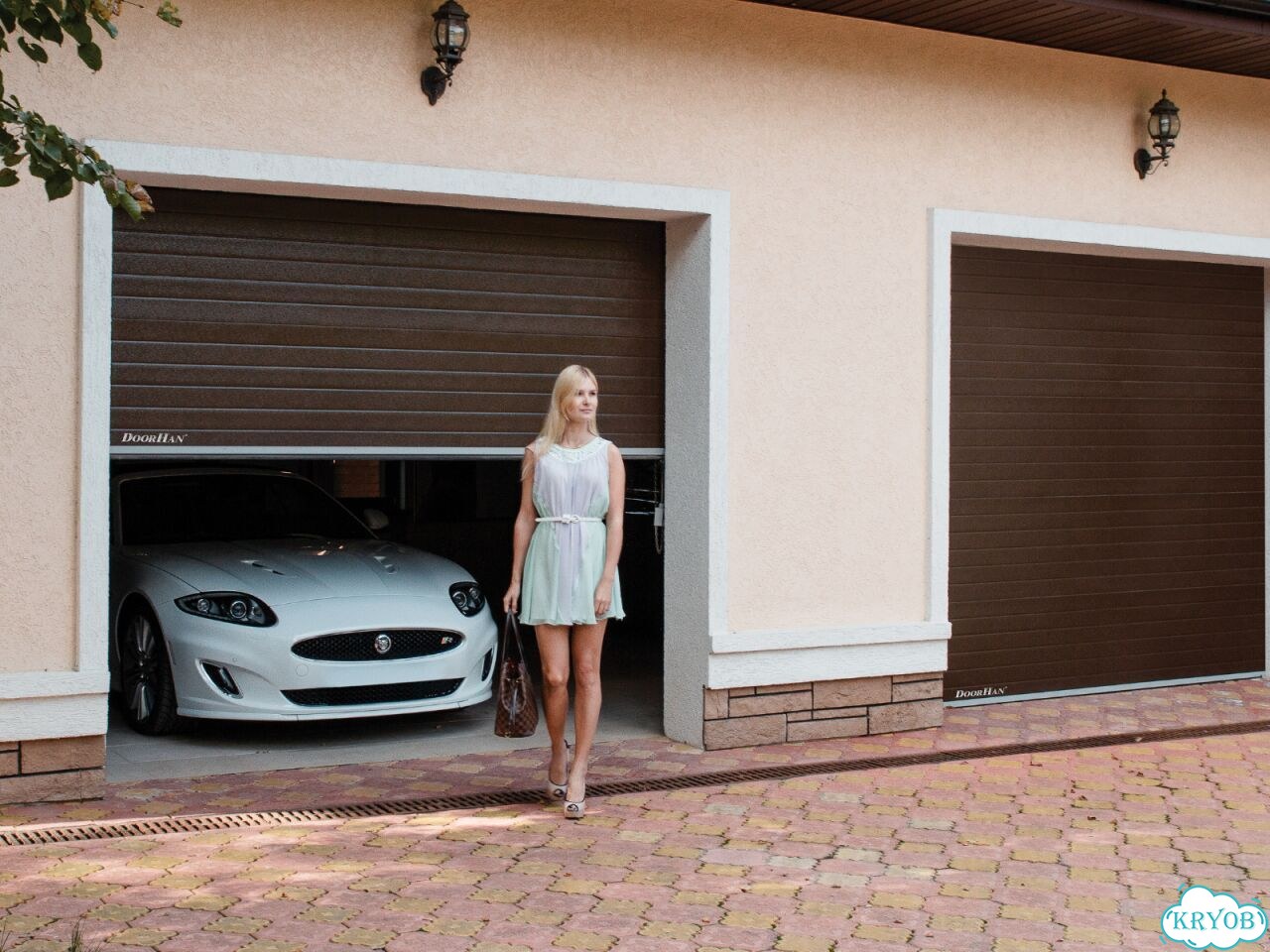 Автоматические секционные ворота DoorHan с заводской гарантией фото 2