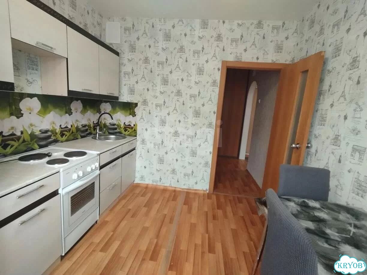 1-к. квартира, 42 м², 4/10 эт. фото 2