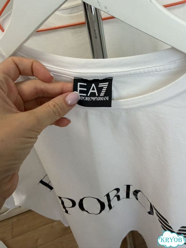 Костюм и футболка Armani оригинал фото 6