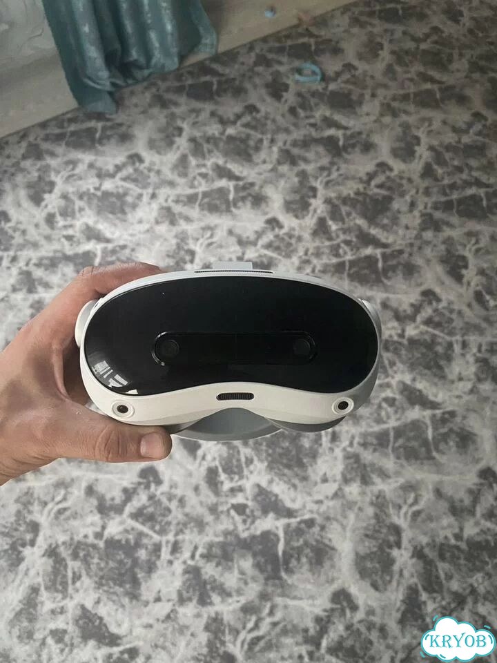 Vr шлем Pico 4 ultra фото 1