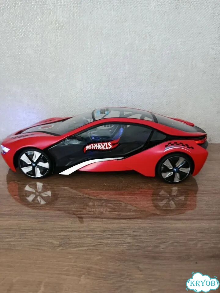 Машина HotWheels BMW i8 Concept фото 4