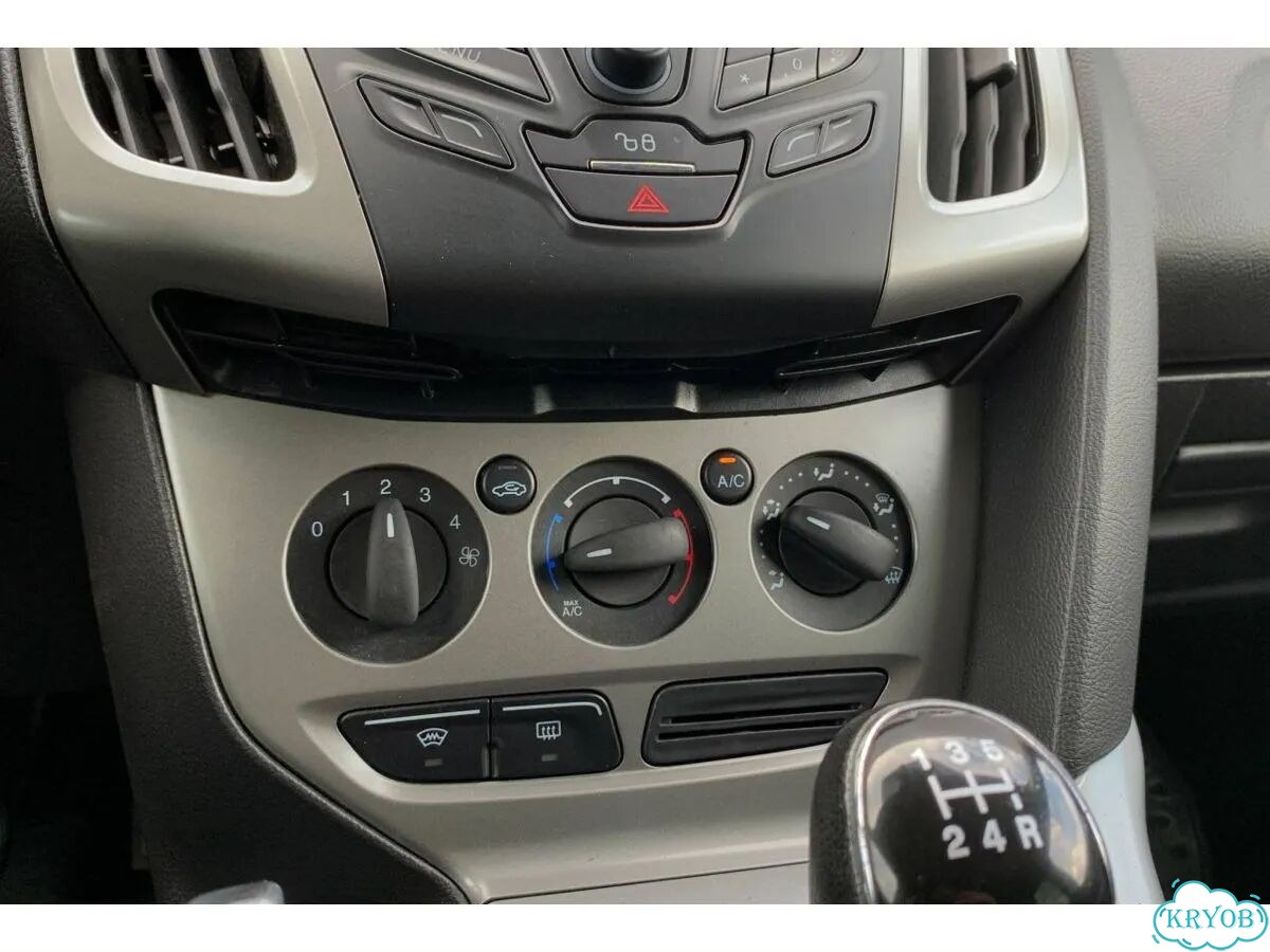 Ford Focus 1.6 MT, 2014, 150 000 км фото 16
