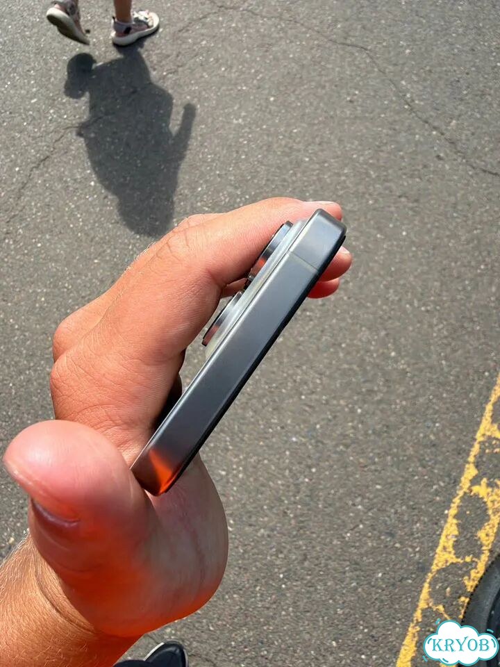 iPhone 16, 128 ГБ фото 2