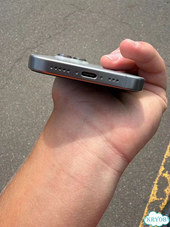 iPhone 16, 128 ГБ фото 5