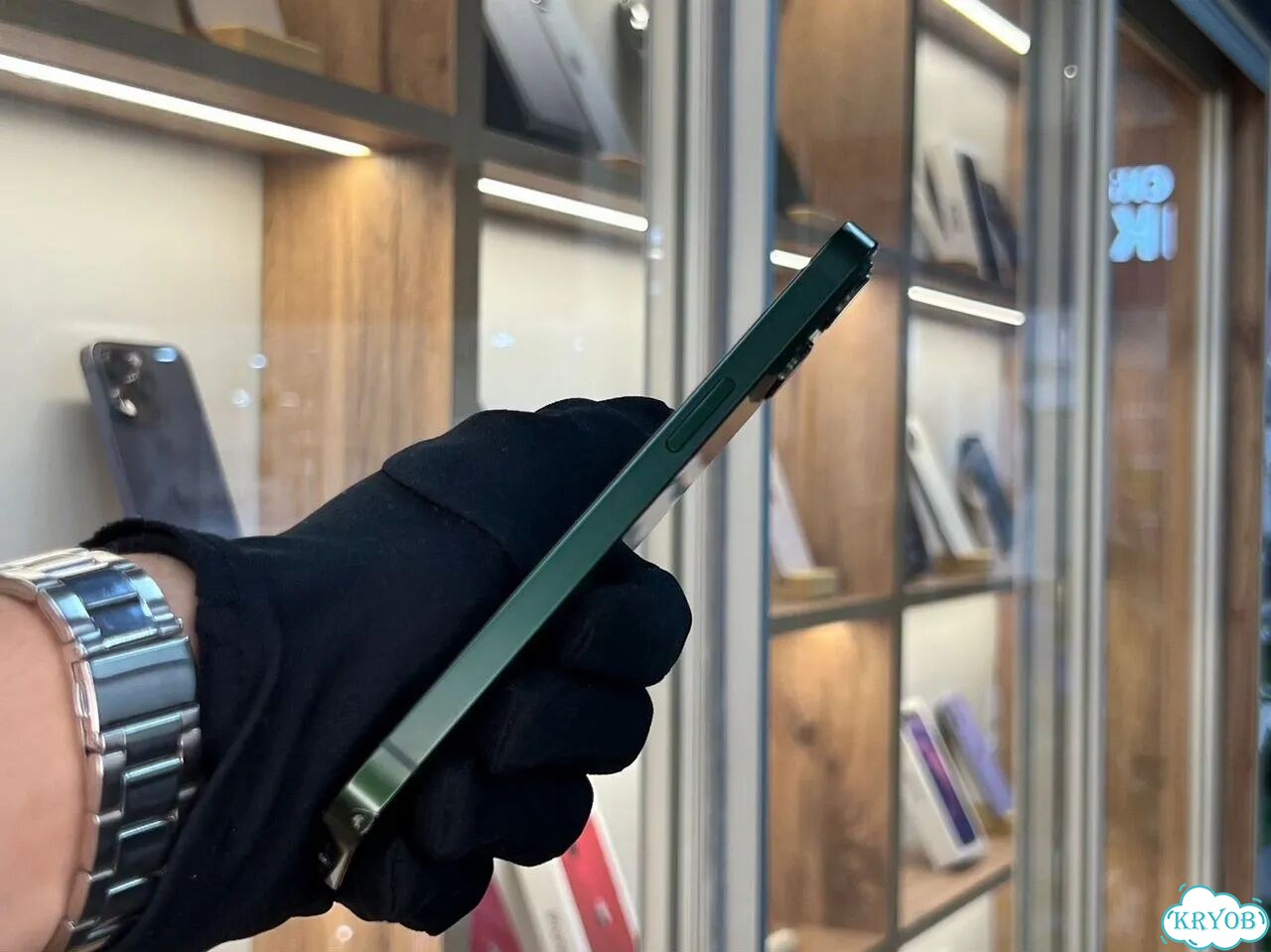 iPhone 13, 256 ГБ, SIM + eSIM фото 3