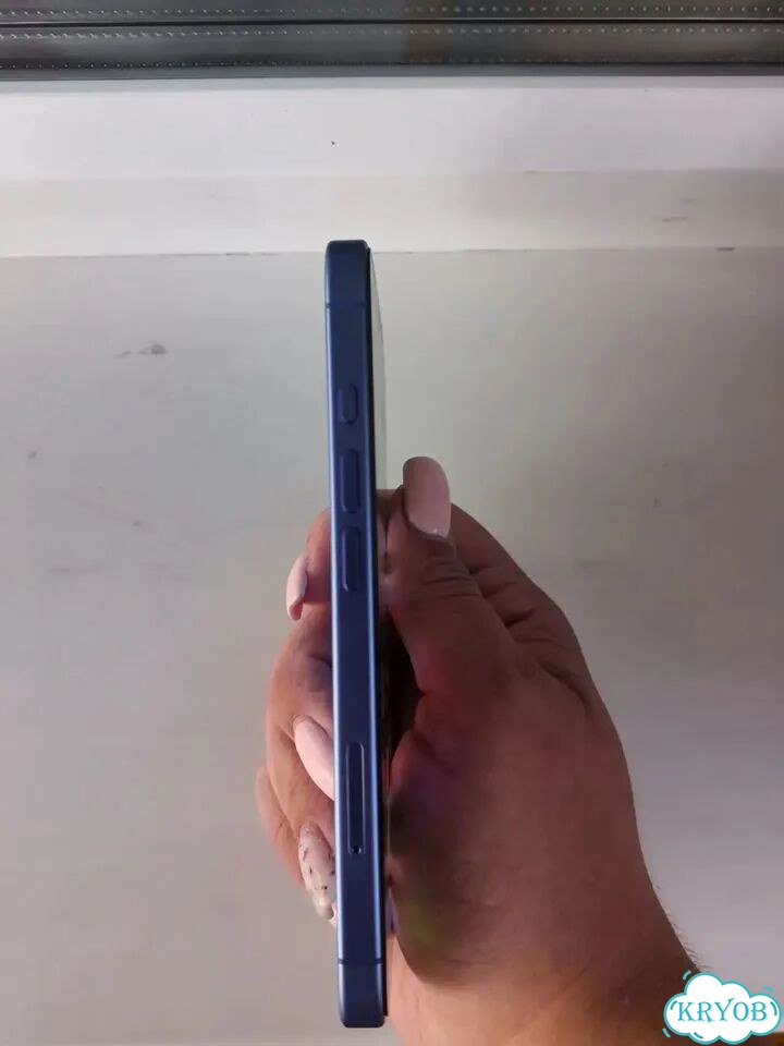 iPhone 16, 128 ГБ, SIM + eSIM фото 4