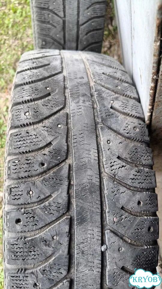 Bridgestone Ice Cruiser 7000 205/70 R15 96T фото 1