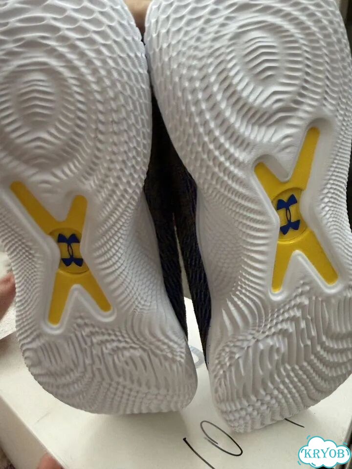 Баскетбольные кроссовки Under Armour Curry 10 фото 5