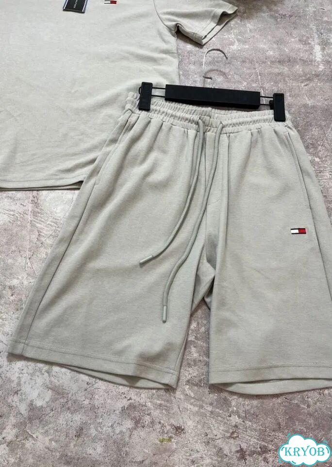 Костюм шорты с футболкой Tommy Hilfiger фото 2
