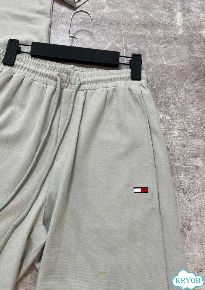 Костюм шорты с футболкой Tommy Hilfiger фото 3