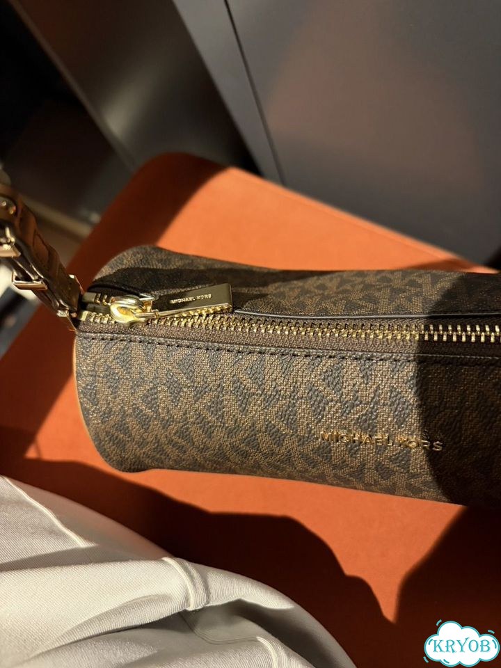 Сумка багет michael kors фото 3