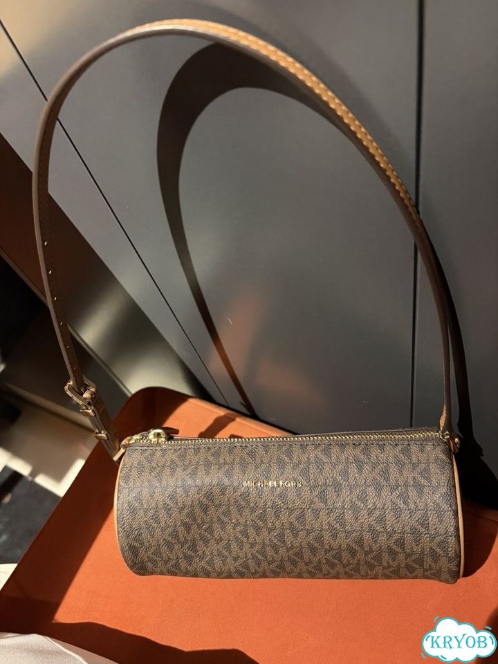 Сумка багет michael kors фото 4