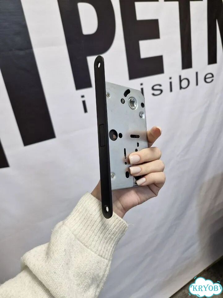 Комплект скрытая дверь invisible черная кромка 61 фото 7