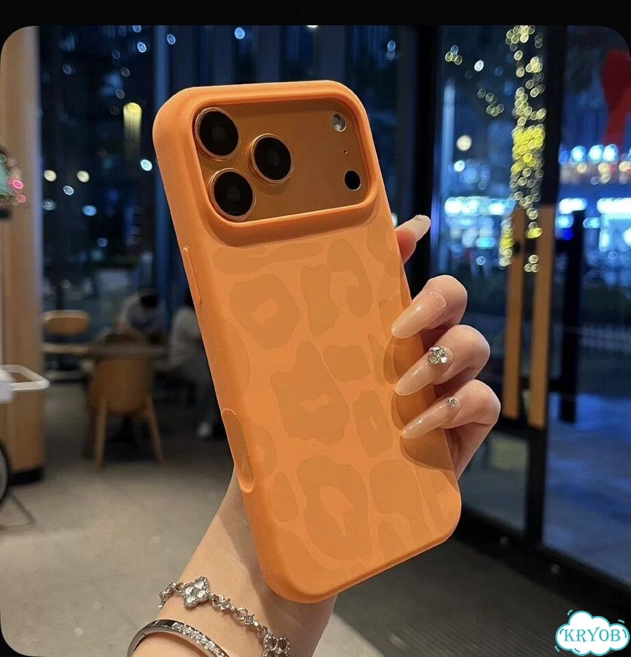 Чехол на iPhone 17 pro фото 1