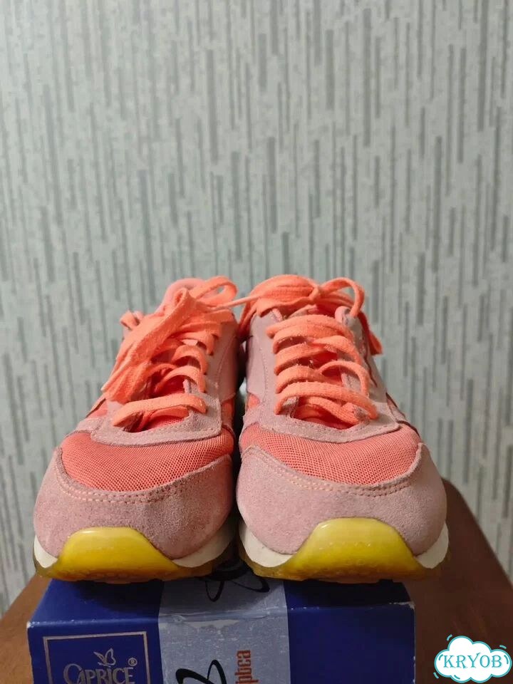 Кроссовки женские Reebok фото 3
