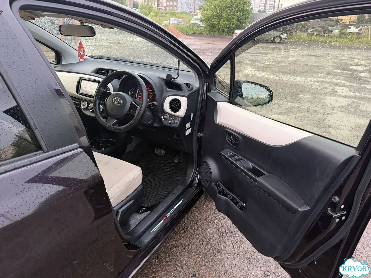 Toyota Vitz 1.0 CVT, 2013, 104 000 км фото 31