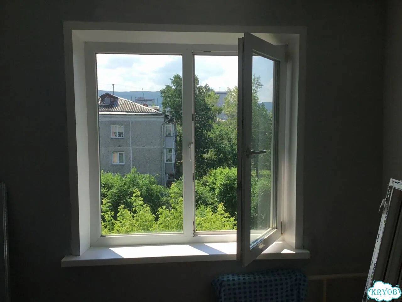 Продам пластиковые б/у окна фото 2