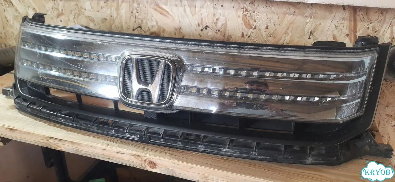 Решетка радиатора honda freed spike hybrid фото 1