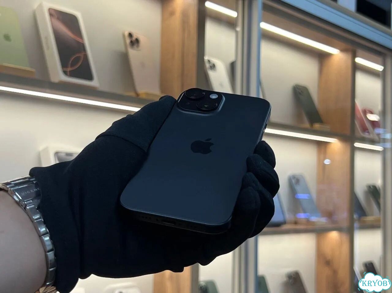 iPhone 15, 128 ГБ, SIM + eSIM фото 1