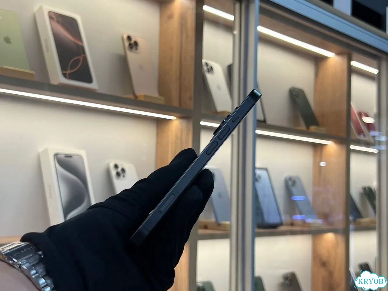 iPhone 15, 128 ГБ, SIM + eSIM фото 4